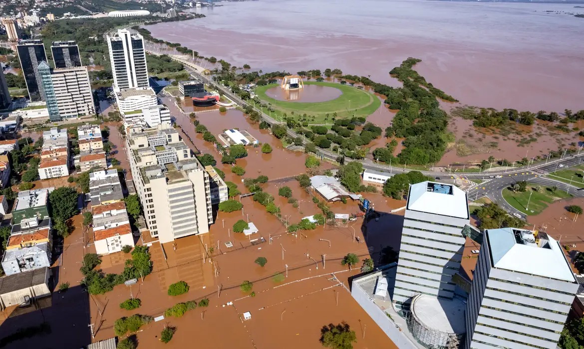 Enchentes no RS: saiba como emitir 2ª via de documentos básicos